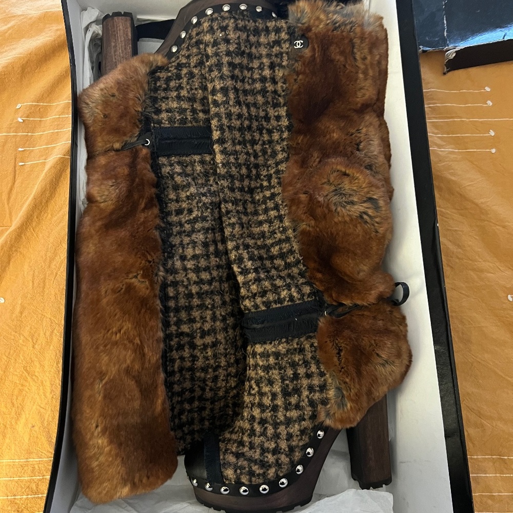 Chanel fur High Boots